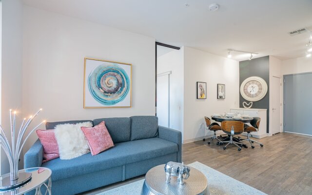 Washington DC Luxury Suites by H