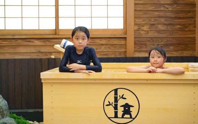 KONJAKUSO Osaka Shinsaibashi "TARUKAISEN" Rooftop SPA