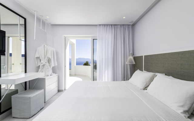 Dimitra Beach Hotel & Suites