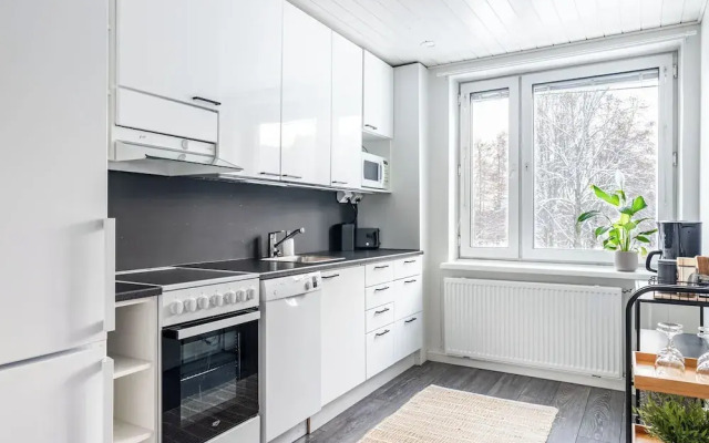 Bright 1BR Apartment next to the Beach