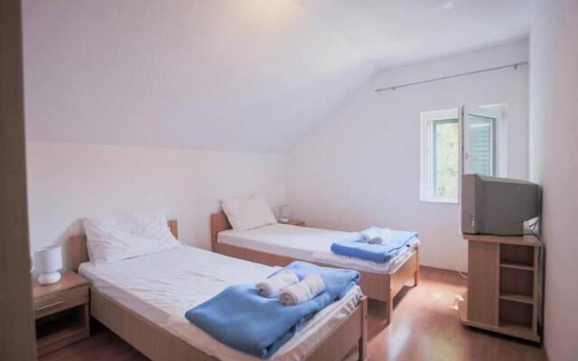MARIO-50m FROM THE BEACH,TERRACE WITH SEA VIEW!