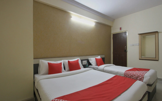 OYO 24259 Hotel Blue Inn