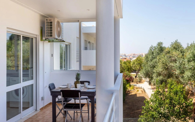 Downtown Lovers Home by Seewest