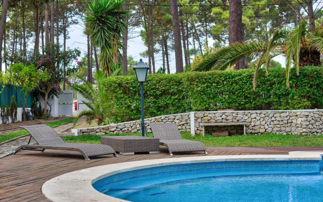 Verdizela Pool & Garden