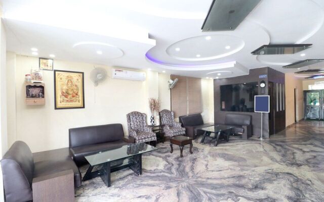 OYO 17381 Hotel City Look