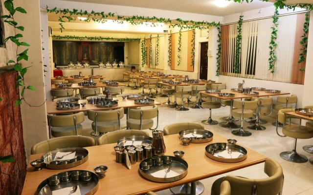 King Garden Hotel