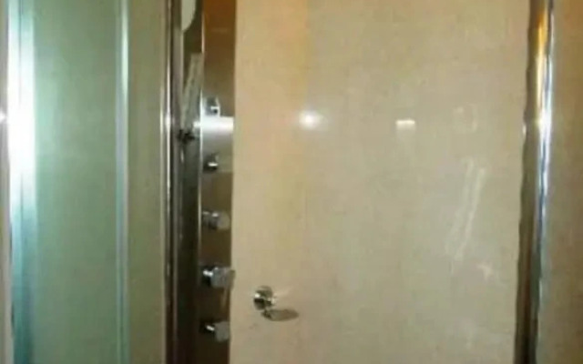 Hotel Ishwarya Grand