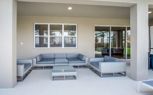 14 Bdrm 11 Bath Villa For 30