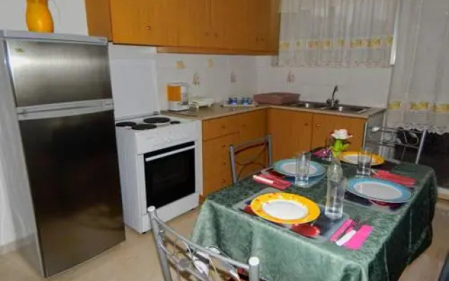 Cozy Apartment For 2-5 People-Center Tripoli