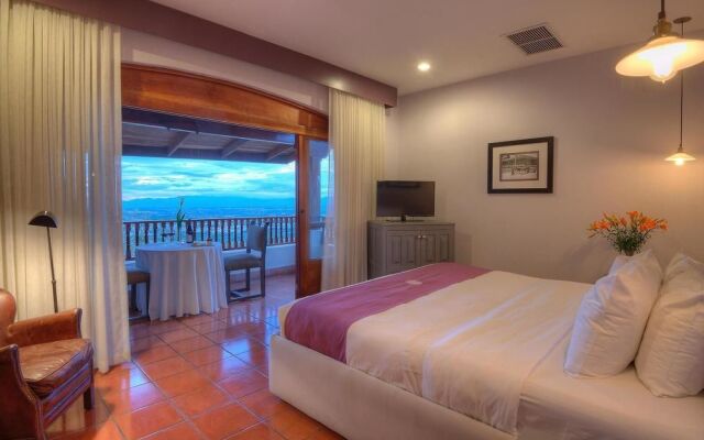 Alta Las Palomas Hotel