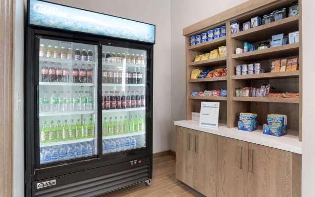 Best Western Plus Mobile Inn & Suites