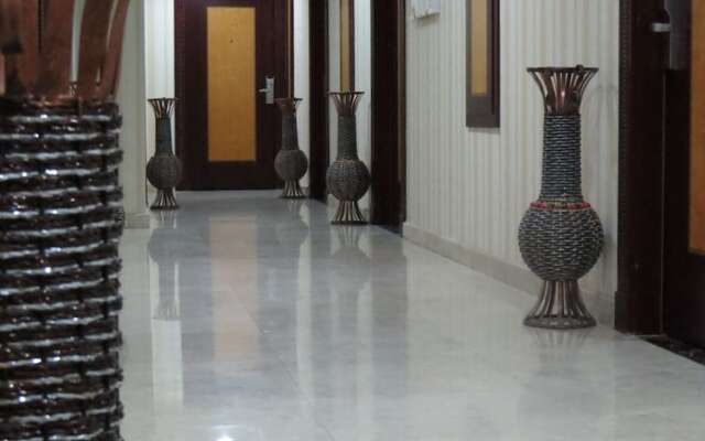Luluat Muaz Hotel