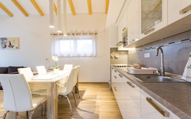 Awesome Home in Sisan With Wifi and 2 Bedrooms