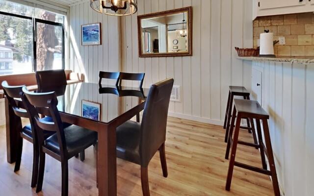 Remodeled 2 Bedroom Condo with Easy Access to Mountain Biking, Swimming, Hiking, Hot Tubs! by RedAwning