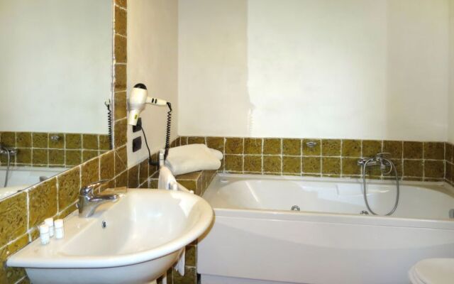House Glicine Canneto