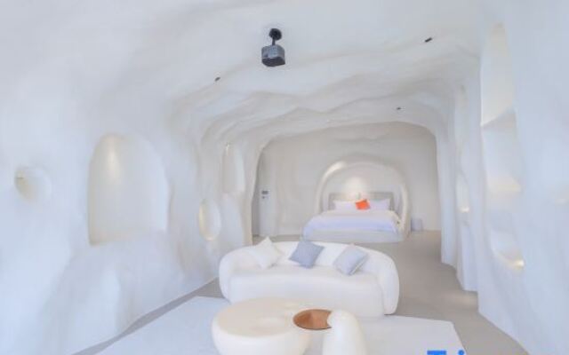 Qinglan Cave Style Light Luxury Sea View Hotel