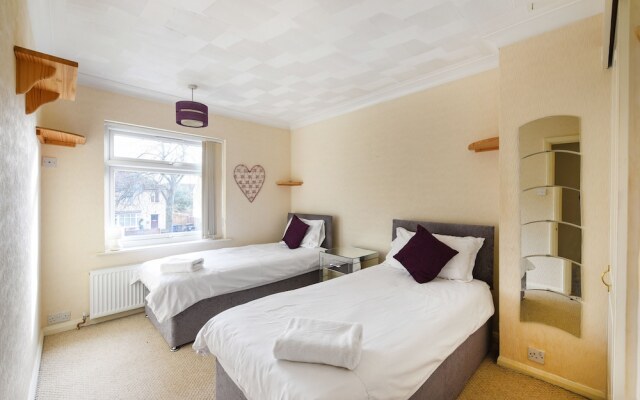 Soyinka Lodge 3-Bedroom House