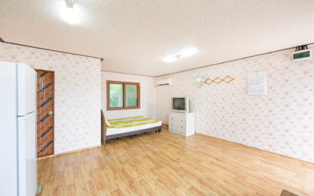 Daebudo Napoli Camping and Pension