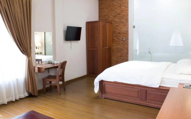 Thong's Inn - KNO Kualanamu Transit Hotel