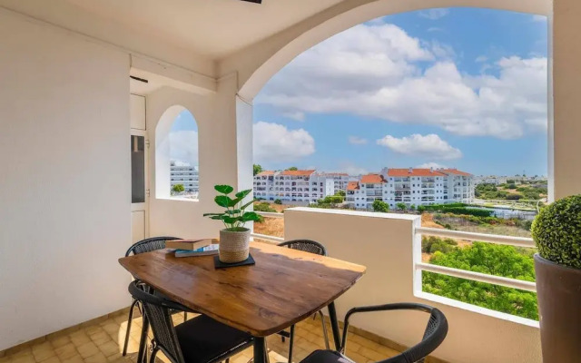 Sea View Central Town 2 Bedroom Apartment