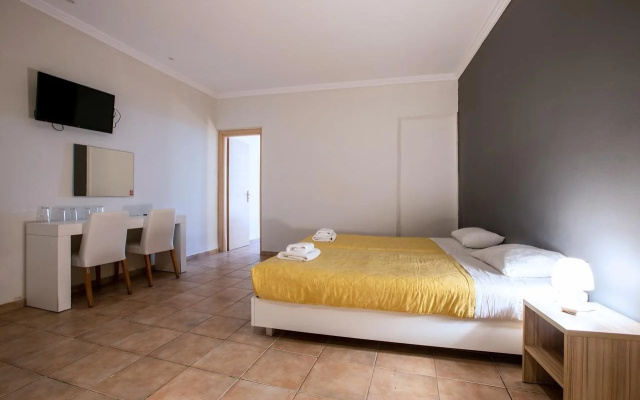 Cameo Beach Resort