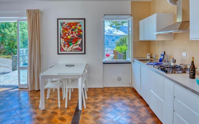 MARLA House Sea View
