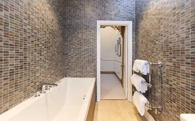 The Rosebery Retreat - Inviting 4bdr With Garden