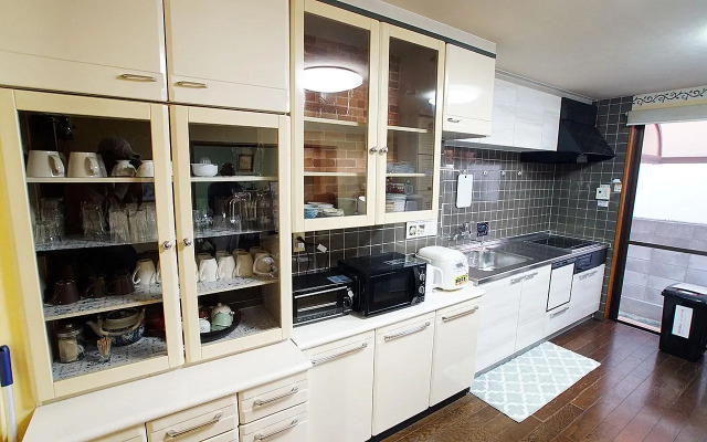 Takamatsuguesthouse AKANE