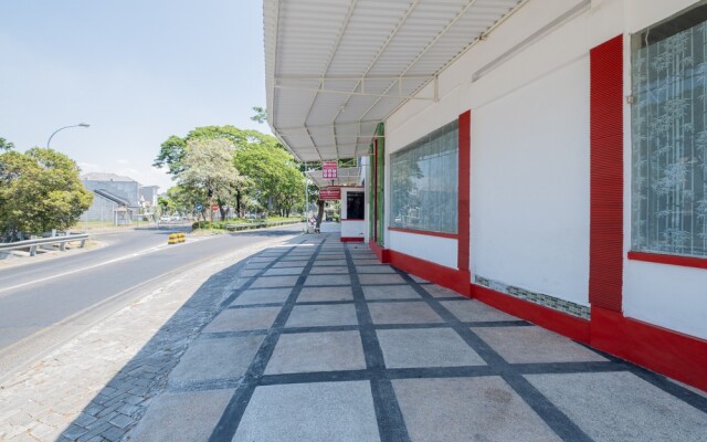 RedDoorz Plus @ Grace Residence Surabaya