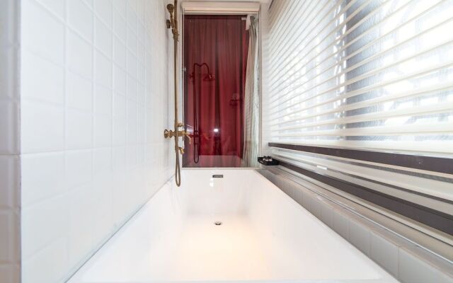Guilin Nine Rooms Inn