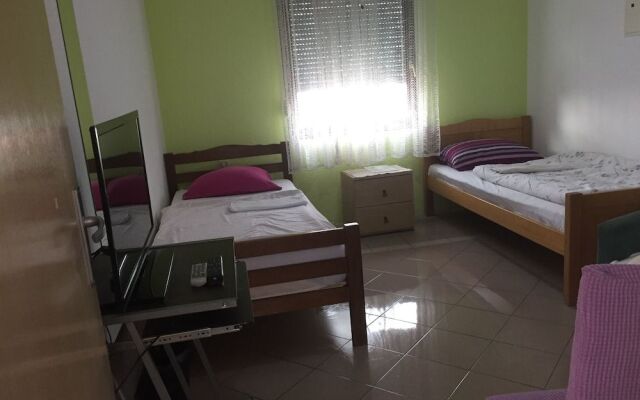 Hostel Lega House