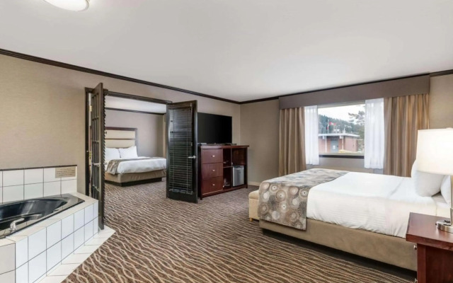 Prestige Radium Hot Springs Resort, WorldHotels Crafted