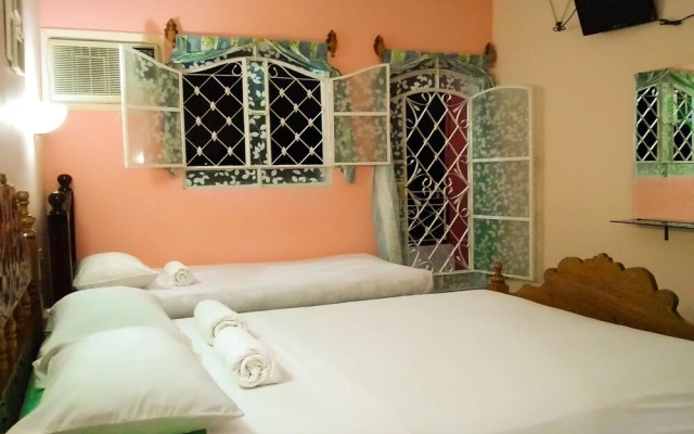 Central Room Terrace-Balcony