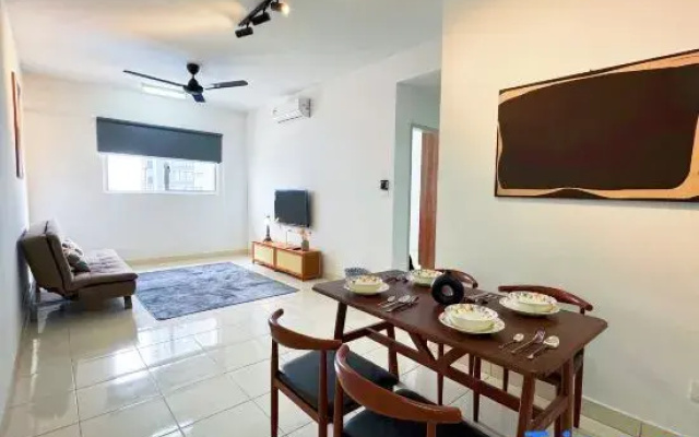 Spacious 2Bedroom Suite At Alanis Residence Sepang