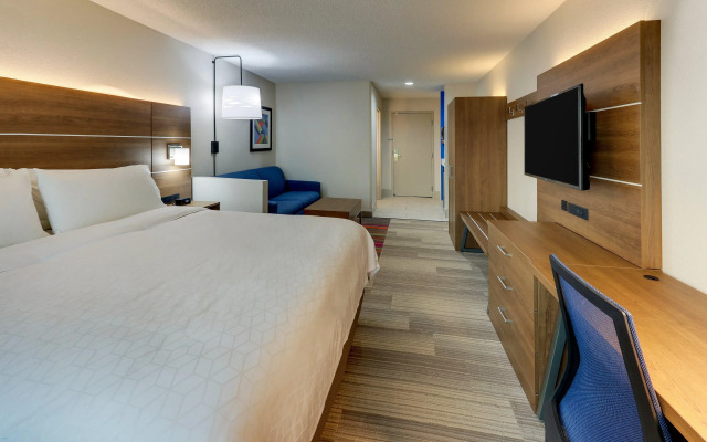 Holiday Inn Express Cincinnati North - Monroe by IHG