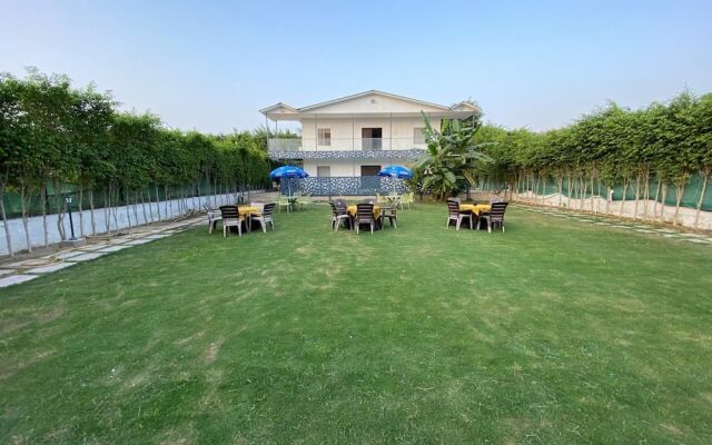 GoBravo 12 - Vansh 4Bhk Farm w/t Pool Sec135 Noida
