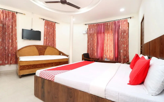 OYO 24116 A One Home Stay