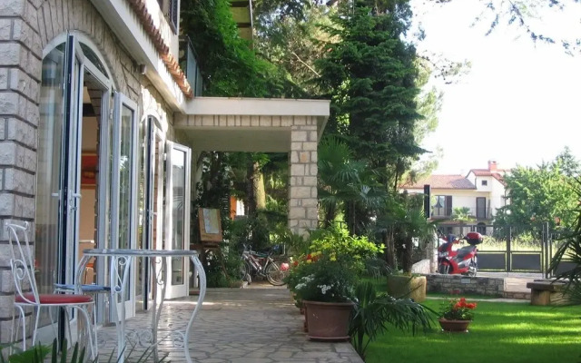 Villa Ladavac