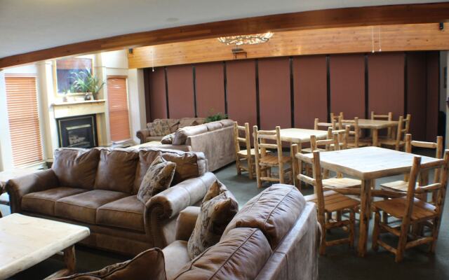 Chateaux Condominiums By Crested Butte Lodging