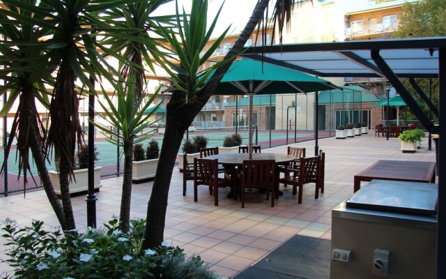 Adelaide Central Apartment - 3Br, 2Bath & Carpark