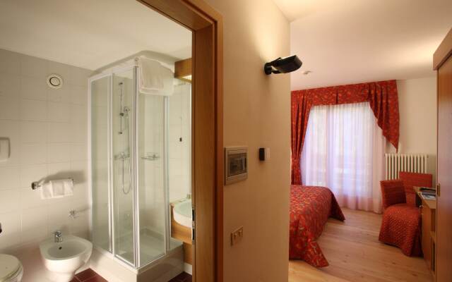 Hotel Garni Lago Nembia