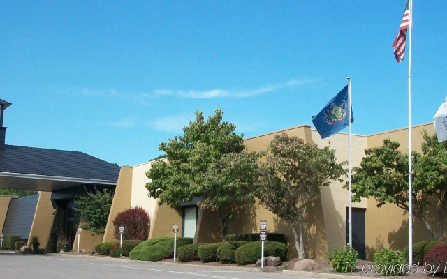 Park Inn by Radisson Sharon