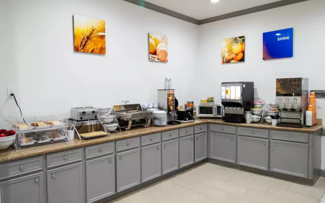 Comfort Inn & Suites