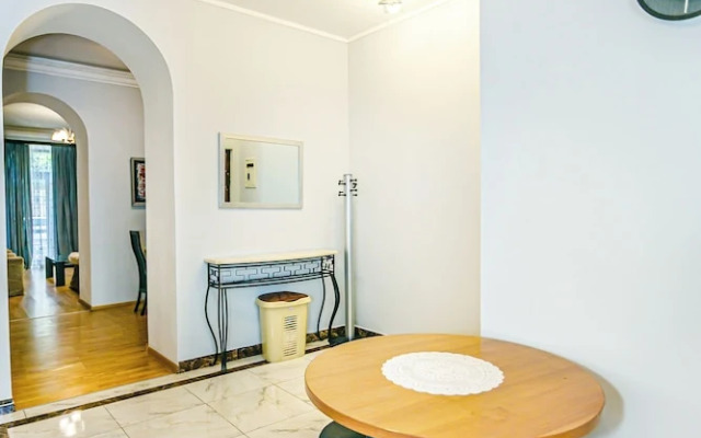 Azneft Garden Apartment