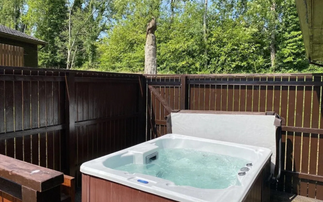 Birch Lodge 21 With Hot Tub, Newton Stewart