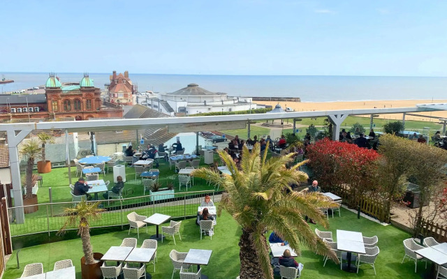 The Cliff Hotel
