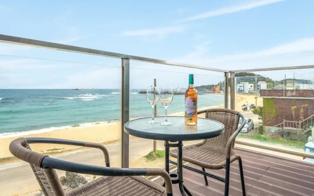 Goseong Littlesquare Oceanview Pension