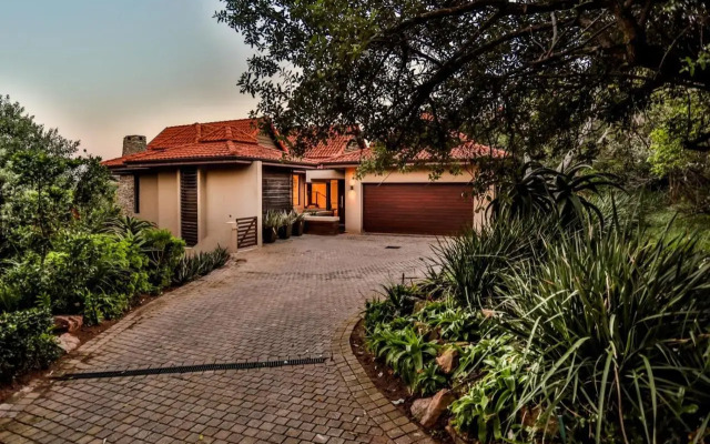 Zimbali 4 Bedroom with pool ZHB1