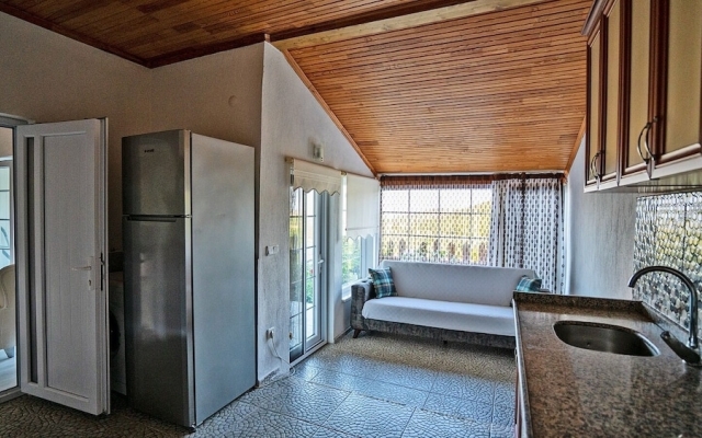 Kahraman Apart