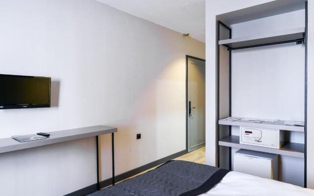 Polek Hotel